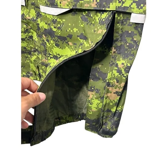 Canadian Army Tactical Goretex CADPAT Rain Pants 7634 - LARGE/XL
