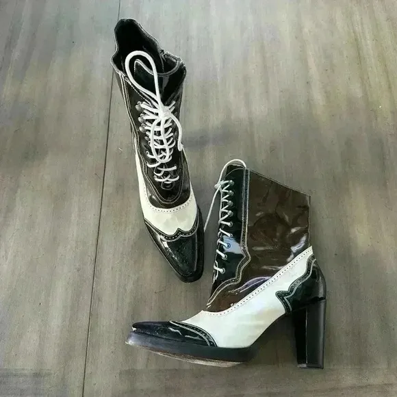 Charlie 1 Horse Patent Heeled Boots Made in Brazil Women’s SZ 8.5 B Luchesse