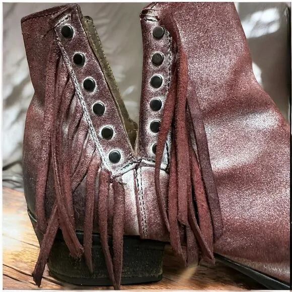 Circle G Corral Distressed Wine Leather Fringe Stud Cowgirl Western Ankle Bootie