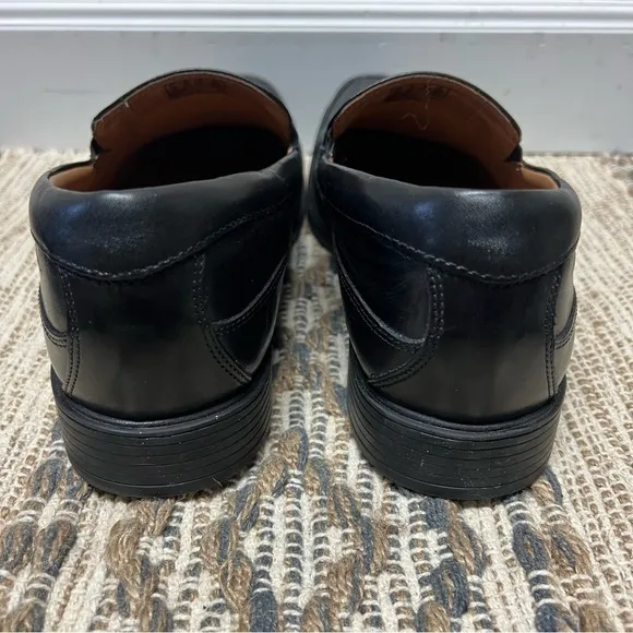 Clarks Collection Tilden Free Loafer Shoes Mens 11M Black Leather Moc Slip On