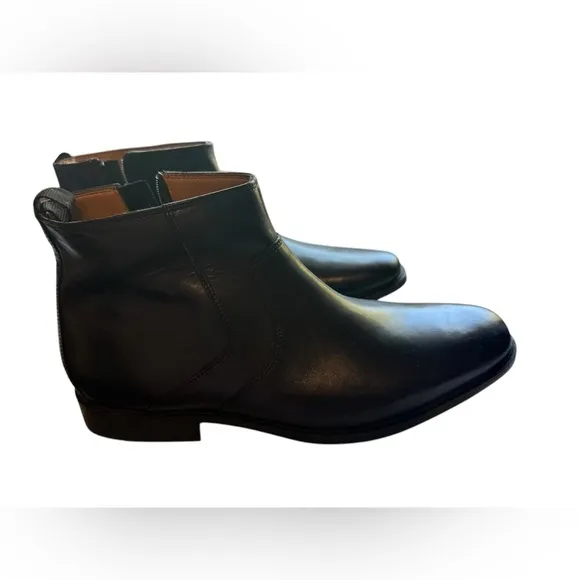 CLARKS Mens Tilden Leather Zip Black Boots Comfort Size 11.5 Zipper WATERPROOF