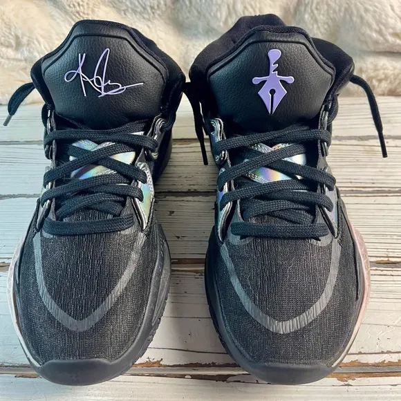 CLEAN Size 8 - Nike Kyrie Irving Infinity Black Metallic Silver Basketball Shoe