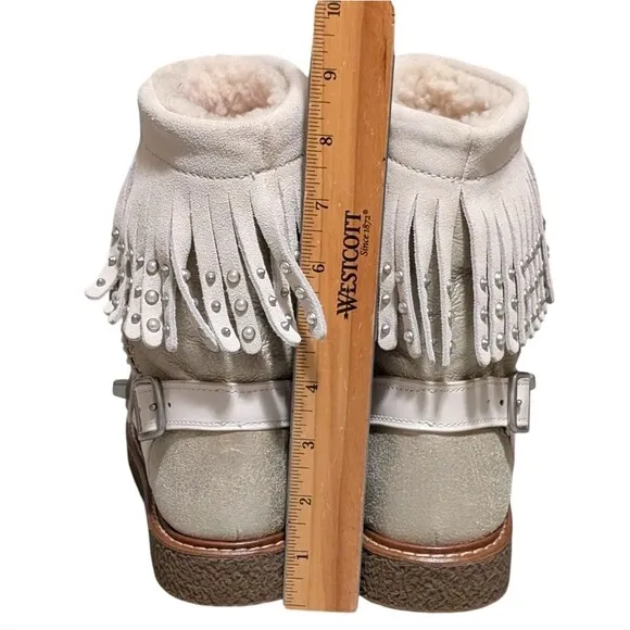 Coach Roccasin Shearling Boot size 6B metallic pearl fringe studded Moccasin