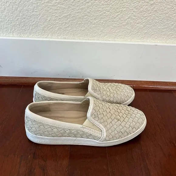 Cole Haan Grandpro Spectator Women leather shoe size 8 causal color sand