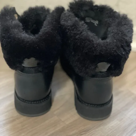 Cole Haan NWOB womens Zerogrand Explore Upstate Hiker Waterpoof boot - SIZE 8