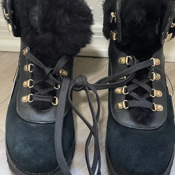 Cole Haan NWOB womens Zerogrand Explore Upstate Hiker Waterpoof boot - SIZE 8