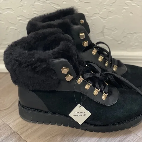 Cole Haan NWOB womens Zerogrand Explore Upstate Hiker Waterpoof boot - SIZE 8