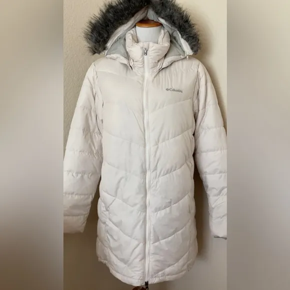 Columbia coat parka jacket light puffer coat removable hood faux fur embellished