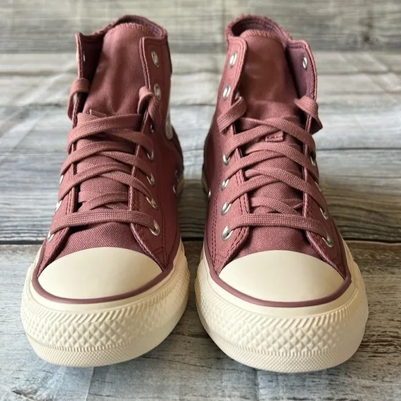 Converse All Star Chuck Taylor Saddle Dark Wine High Tops Women’s Size 7.