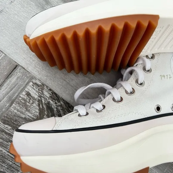 Converse RUN STAR HIKE HI JW Anderson collaboration