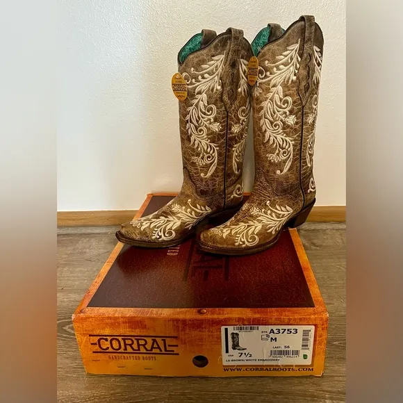 Corral A3753 Boots Glow in Dark size 7.5 Brown White Floral Embroidery Cowboy