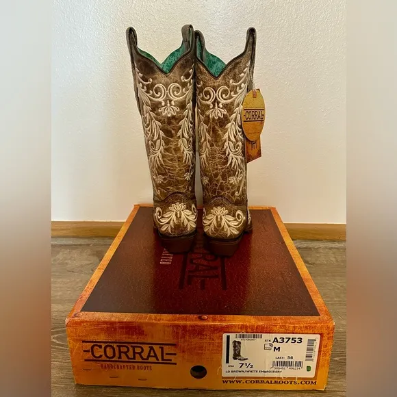 Corral A3753 Boots Glow in Dark size 7.5 Brown White Floral Embroidery Cowboy