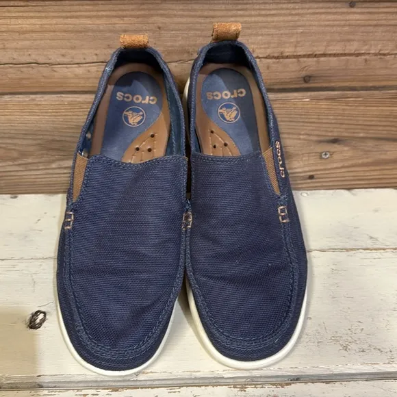 Crocs Men's Walu Slip On Loafers