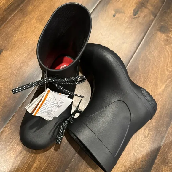 Crocs Women's Freesail Shorty Rainboot Rain Boots New