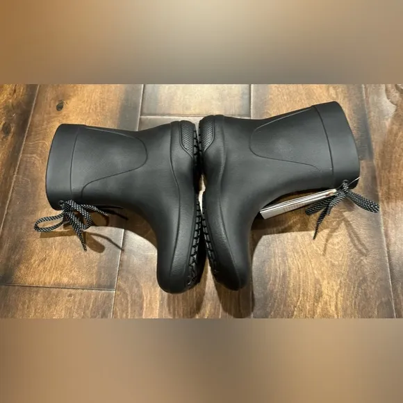 Crocs Women's Freesail Shorty Rainboot Rain Boots New