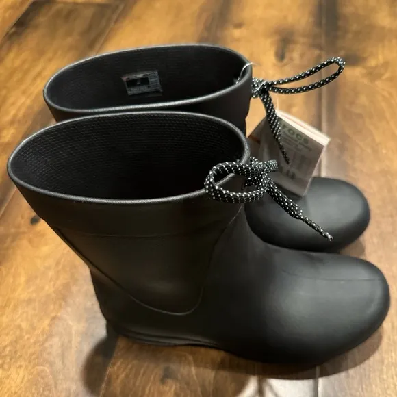 Crocs Women's Freesail Shorty Rainboot Rain Boots New