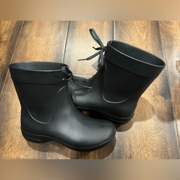 Crocs Women's Freesail Shorty Rainboot Rain Boots New