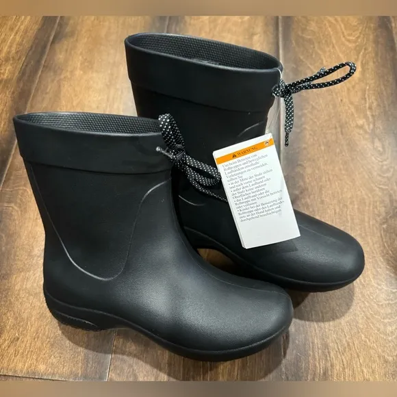 Crocs Women's Freesail Shorty Rainboot Rain Boots New