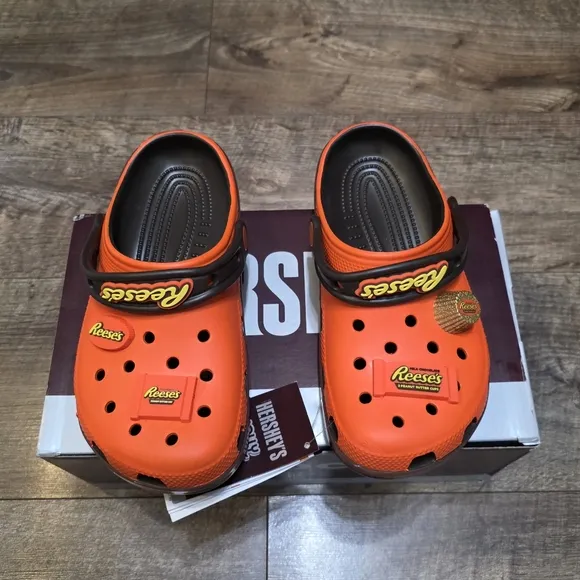 Crocs X Hersheys Jolly Rancher Reese Sandals Youth Boys Size J3