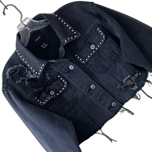 Cropped Black Jean Jacket Denim Distressed Ripped Silver Studded Streetwear Crop