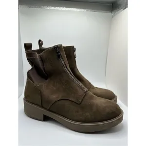 CUSHIONAIRE Women's zipper boot  Memory Foam 8.5 OLIVE