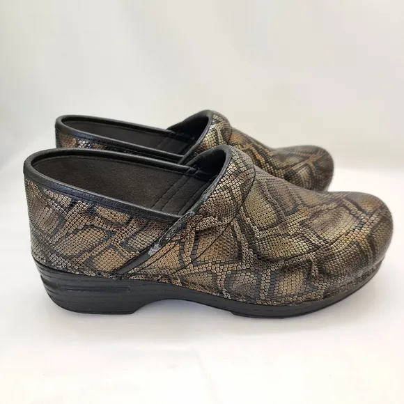 Dansko Women's Snakeskin Print Brown/Gold Embossed Leather Clog Shoes Si…‎