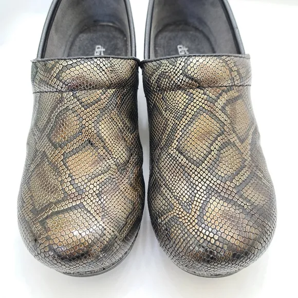 Dansko Women's Snakeskin Print Brown/Gold Embossed Leather Clog Shoes Si…‎