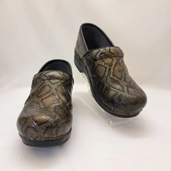 Dansko Women's Snakeskin Print Brown/Gold Embossed Leather Clog Shoes Si…‎