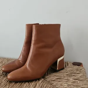 DKNY Brown Leather Ankle Boots Size 6.5