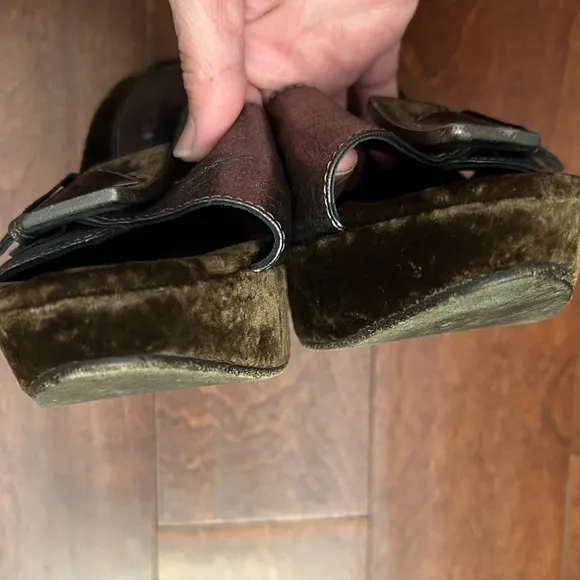 Donald J. Pliner Couture Women's Green Velvet and Leather Wedge Sandals, Size 8