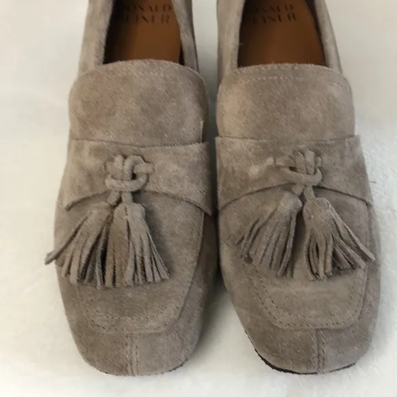 DONALD PLINER Kressida Suede Tassel Heeled Loafer Pump in Driftwood Women's 6