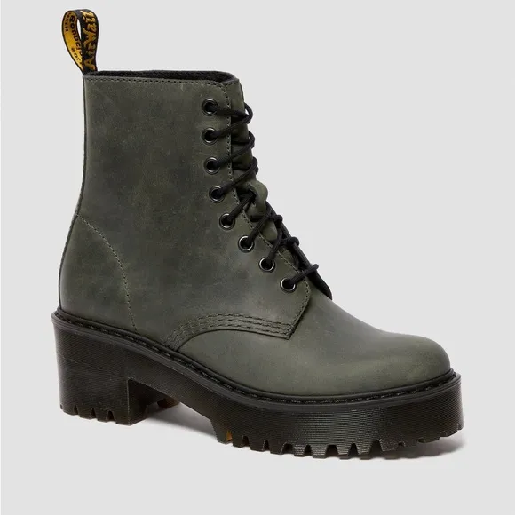 Dr marten Shriver Hi Women's Moldova Leather Heeled Boots size 7 women’s