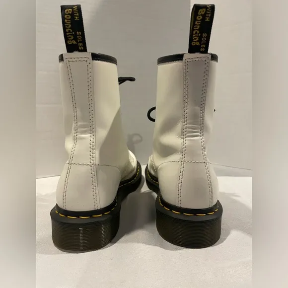DR. MARTENS 1460 Smooth Leather White Black Lace Up Ankle Boots Women’s Size 8