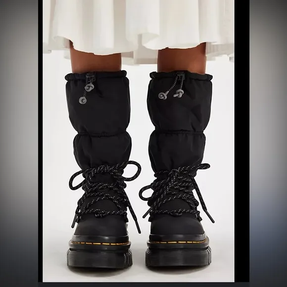 Dr Martens Audrick Hi Puffer Boots- 9