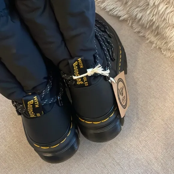 Dr Martens Audrick Hi Puffer Boots- 9