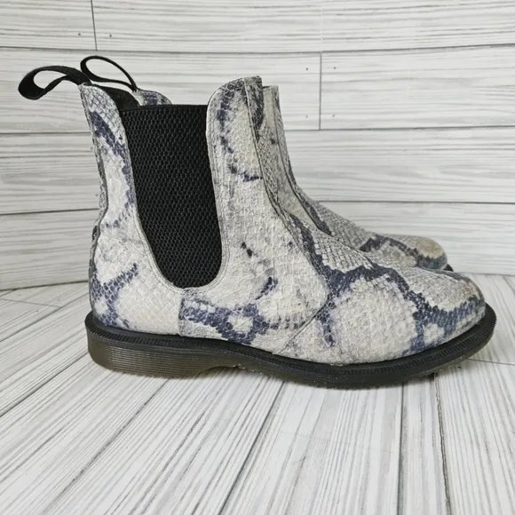 Dr. Martens Flora Asciano Chelsea Boots in Light Gray Snakeskin Size 8
