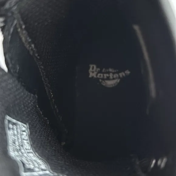 Dr. Martens Kids Fashion Boot