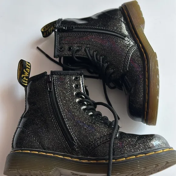 Dr. Martens Kids Fashion Boot