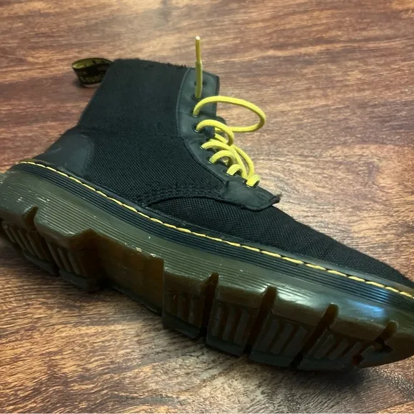 Dr. Martens Men's Combs Nylon Combat Boot Size 10M Black