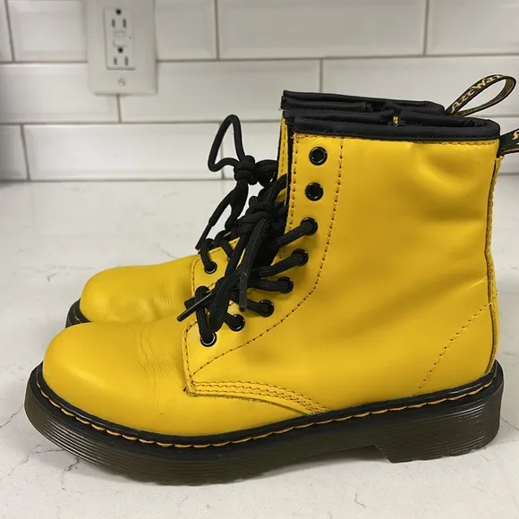 Dr. Martens YOUTH 1460 LEATHER LACE UP BOOTS Yellow Size 2