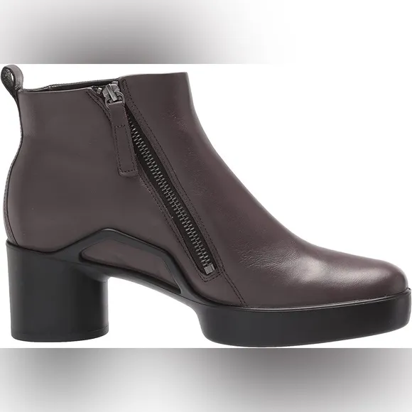 ECCO Shape Sculpted Motion 55 Boots purple size 10