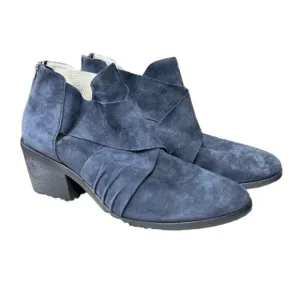 Eileen Fisher blue navy suede boots size 9.5 with 2.5 inch clog heel zips