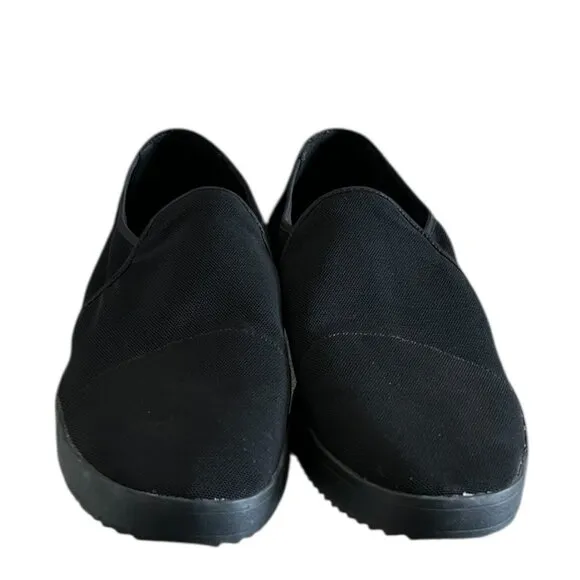 Eileen Fisher Pep Slip-On Mesh Shoes In Black Size 9