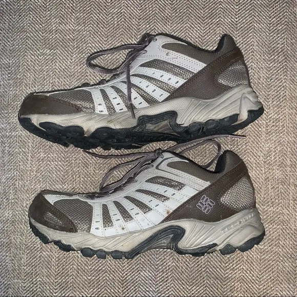 EUC Columbia Techlite Hiking Shoes Size 11.