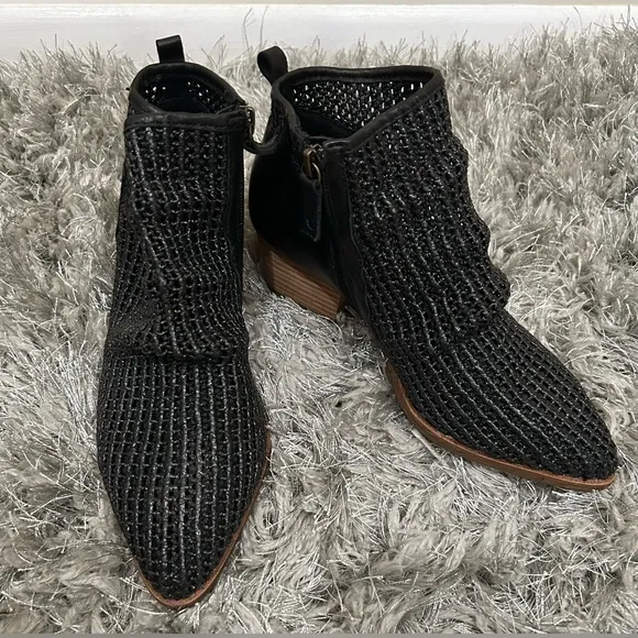 EUC Kelsi Dagger Brooklyn Ego Ankle Boots