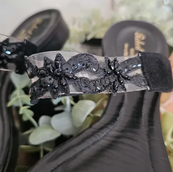 EUC Robert Clergerie 7.5NB black suede and beaded mesh low heeled sandals