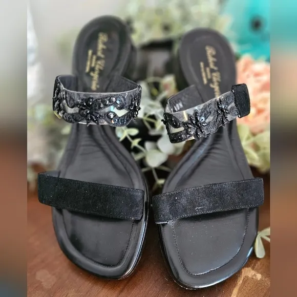 EUC Robert Clergerie 7.5NB black suede and beaded mesh low heeled sandals