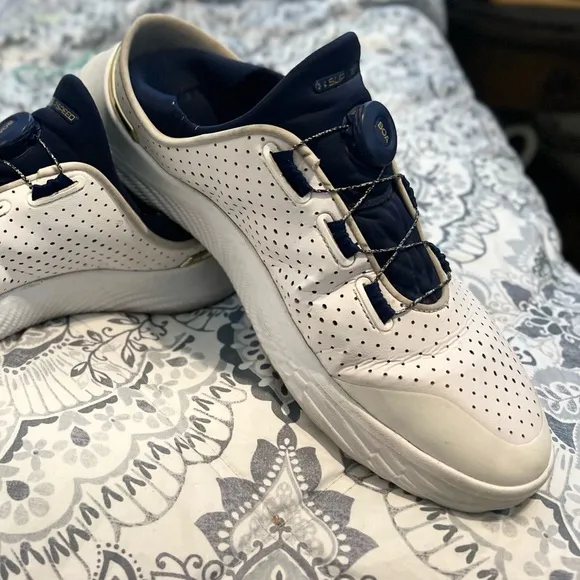EUC UA Slip Speed Men's White Athletic ShoesSize: 11.5