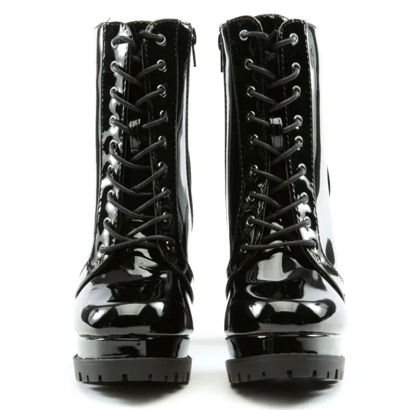 FASHION NOVA Vivian Patent Leather Lace Up Chunky Platform Ankle Bootie NWT