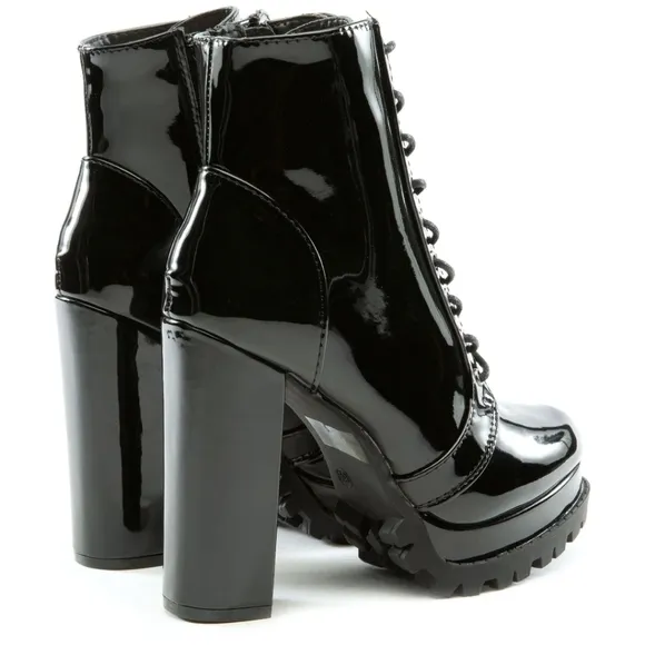 FASHION NOVA Vivian Patent Leather Lace Up Chunky Platform Ankle Bootie NWT